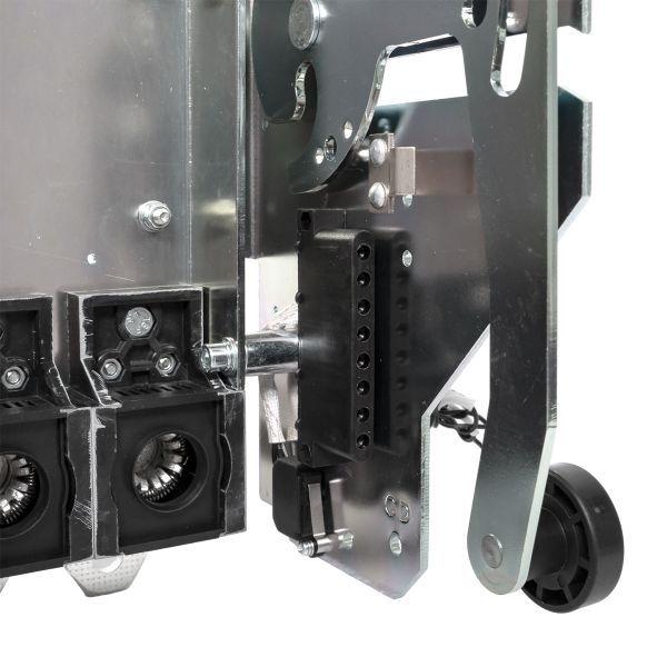 Панель выкатная для ВА-99М 400 передн. присоед. EKF mccb99m-400-dod-3f Панель выкатная для ВА-99М 400 передн. присоед. EKF mccb99m-400-dod-3f