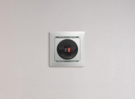 Розетка телевизионная одиночная TV СП Valena для динамиков механизм бел. Leg 774223