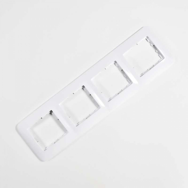 Рамка 4-м Karina Life горизонт. бел. LEZARD 708-0200-149 Рамка 4-м Karina Life горизонт. бел. LEZARD 708-0200-149