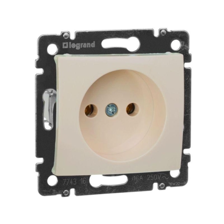 Розетка 1-м СП Valena 16А IP21 без заземл. на винтах механизм сл. кость IEK 774316 Розетка 1-м СП Valena 16А IP21 без заземл. на винтах механизм сл. кость IEK 774316