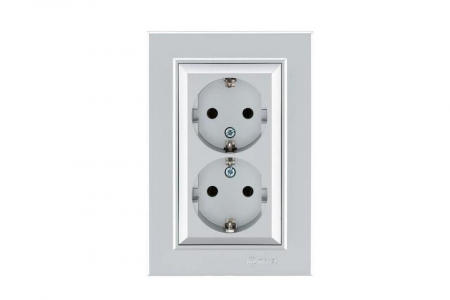 Розетка 2-я с/з СП Karea 16А IP20 серебр. Makel 56065082 Розетка 2-я с/з СП Karea 16А IP20 серебр. Makel 56065082