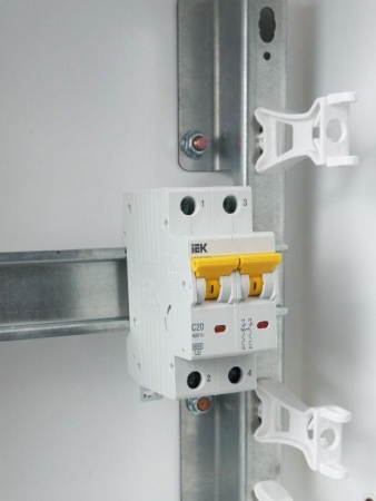Выключатель автоматический модульный 2п C 20А 6кА ВА47-60M KARAT IEK MVA31-2-020-C Выключатель автоматический модульный 2п C 20А 6кА ВА47-60M KARAT IEK MVA31-2-020-C