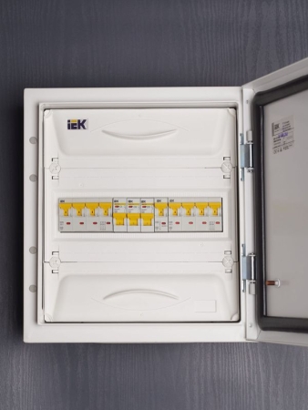 Выключатель автоматический модульный 1п C 63А 6кА ВА47-60M KARAT IEK MVA31-1-063-C