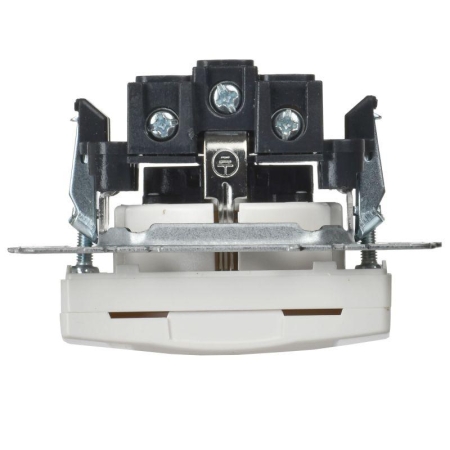 Розетка BRITE РСбш10-3-БрБ 16А IP20 с заземл. защ. шторки с крышкой механизм бел. IEK BR-R16-16-K01 Розетка BRITE РСбш10-3-БрБ 16А IP20 с заземл. защ. шторки с крышкой механизм бел. IEK BR-R16-16-K01