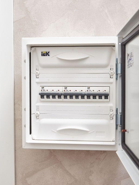 Выключатель автоматический модульный 4п C 16А M06N ARMAT IEK AR-M06N-4-C016 Выключатель автоматический модульный 4п C 16А M06N ARMAT IEK AR-M06N-4-C016