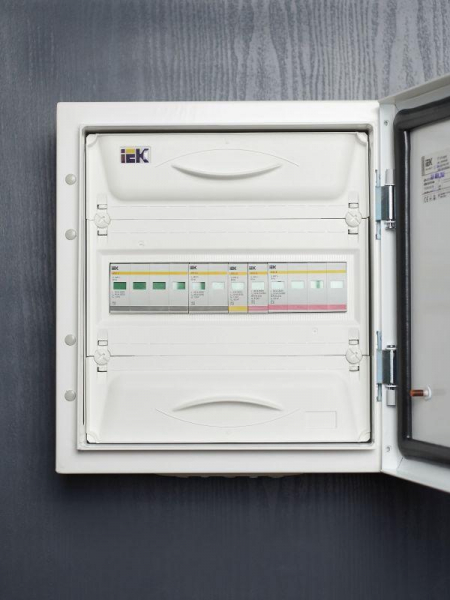 Ограничитель перенапряжения ОПС1-D 1P KARAT IEK MOP20-1-D