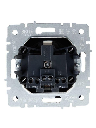 Розетка BRITE РСбш10-3-БрЧ 16А IP20 с заземл. защ. шторки с крышкой механизм черн. IEK BR-R16-16-K02