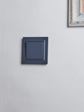 Выключатель 1-кл. СП BRITE ВСР10-1-0-БрМ 10А в сборе маренго IEK BR-V10-0-10-K35-F