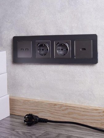 Рамка 4-м BRITE РУ-4-1-Бр метал. титан RE IEK BR-M42-M-01-K48