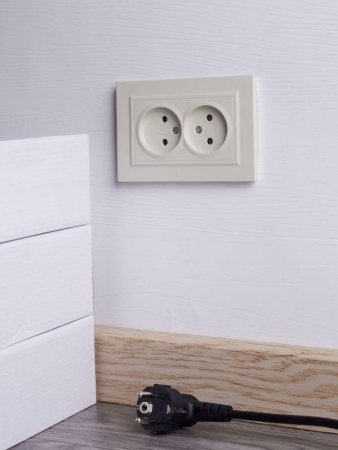 Розетка 2-м СП BRITE РСш12-2-БрКр 10А в сборе без заземл. защ. шторки беж. IEK BR-R23-10-K10-F Розетка 2-м СП BRITE РСш12-2-БрКр 10А в сборе без заземл. защ. шторки беж. IEK BR-R23-10-K10-F