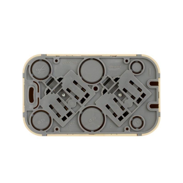 Розетка 2-м ОП Quteo 16А IP20 250В 2х2P+E с заземл. защ. шторки дерево IEK 782287 Розетка 2-м ОП Quteo 16А IP20 250В 2х2P+E с заземл. защ. шторки дерево IEK 782287