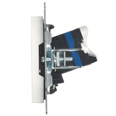 Розетка компьютерная СП RJ45 кат.6 BRITE РК11-БрБ механизм бел. IEK BR-K10-2-K01 Розетка компьютерная СП RJ45 кат.6 BRITE РК11-БрБ механизм бел. IEK BR-K10-2-K01