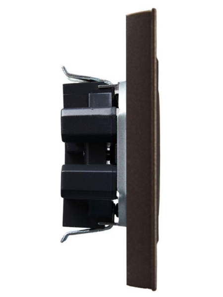 Розетка 2-м СП BRITE РСш12-2-БрТБ 10А в сборе без заземл. защ. шторки бр. IEK BR-R23-10-K45-F