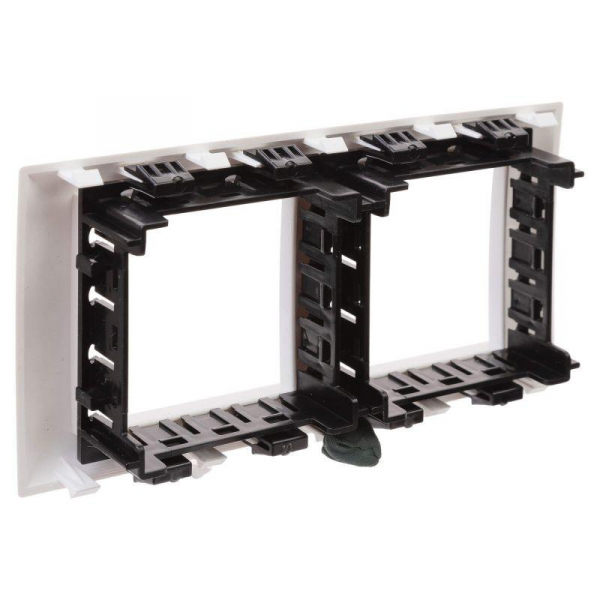 Рамка-суппорт 4мод. Avanti для "In-liner Front" бел. DKC 4400914 Рамка-суппорт 4мод. Avanti для "In-liner Front" бел. DKC 4400914