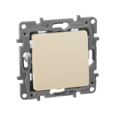 Переключатель 1-кл. СП Etika 10А IP20 250В 10AX безвинтов. зажимы механизм сл. кость IEK 672305