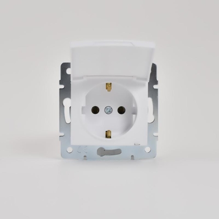 Розетка 1-м СП Karina с заземл. с крышкой термопласт механизм бел. LEZARD 707-0288-123B Розетка 1-м СП Karina с заземл. с крышкой термопласт механизм бел. LEZARD 707-0288-123B