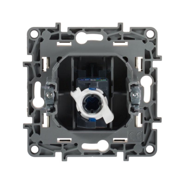 Розетка компьютерная 1-м СП Etika RJ45 кат.5E UTP механизм сл. кость IEK 672341 Розетка компьютерная 1-м СП Etika RJ45 кат.5E UTP механизм сл. кость IEK 672341