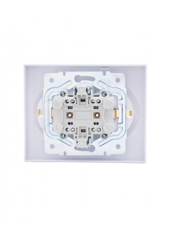 Розетка 2-м СП VESNA с заземл. со шторками ПБТ бел. LEZARD 742-0200-178B Розетка 2-м СП VESNA с заземл. со шторками ПБТ бел. LEZARD 742-0200-178B