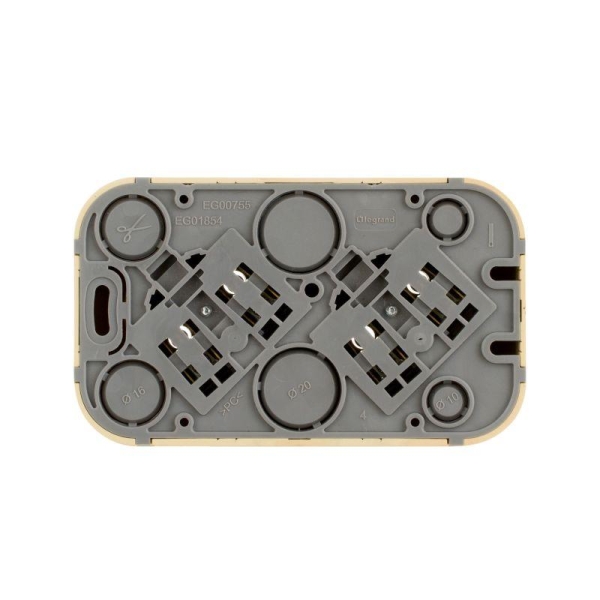 Розетка 2-м ОП Quteo 16А IP20 250В 2х2P без заземл. без защ. шторок дерево IEK 782281 Розетка 2-м ОП Quteo 16А IP20 250В 2х2P без заземл. без защ. шторок дерево IEK 782281