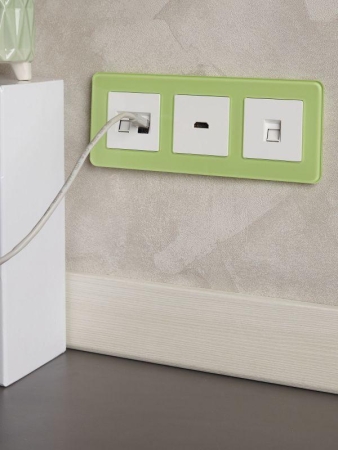 Рамка 3-м BRITE РУ-3-2-Бр стекло эко грин RE IEK BR-M32-G-41-K06