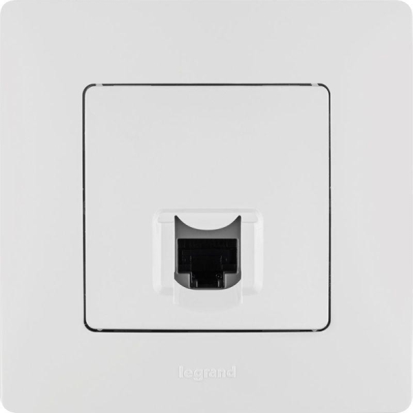 Розетка компьютерная 1-м СП Etika RJ45 кат.5E UTP механизм бел. IEK 672241 Розетка компьютерная 1-м СП Etika RJ45 кат.5E UTP механизм бел. IEK 672241