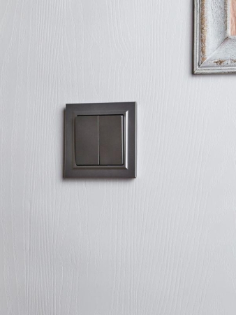 Выключатель 2-кл. СП BRITE ВСР10-2-0-БрС 10А в сборе сталь IEK BR-V20-0-10-K46-F