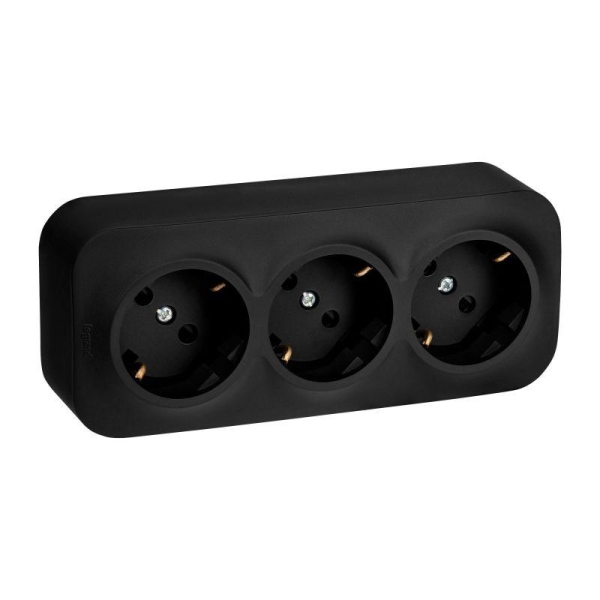 Розетка 3-м ОП Quteo 16А IP20 250В 3х2P+E с заземл. защ. шторки черн. матов. IEK 782473