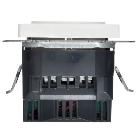 Розетка BRITE РЮш10-1-БрАБ 16А с USB A+A 2.1А с заземл. защ. шторки механизм арктич. бел. IEK BR-R14-16-U21-D21-K91