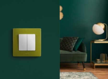 Выключатель 2-кл. СП Etika 10А IP20 250В 10AX безвинтов. зажимы механизм бел. IEK 672202