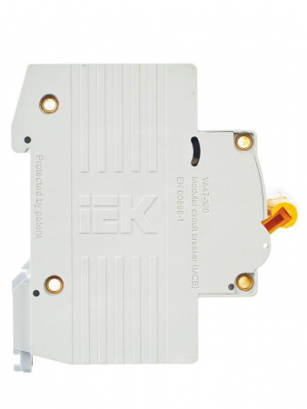 Выключатель автоматический модульный 3п D 40А 10кА ВА47-100 KARAT IEK MVA40-3-040-D Выключатель автоматический модульный 3п D 40А 10кА ВА47-100 KARAT IEK MVA40-3-040-D