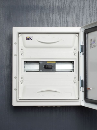 Выключатель-разъединитель модульный 3п 80А ВРМ-2 KARAT IEK MVR20-3-080