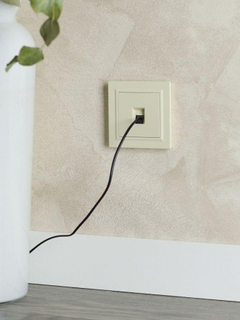 Розетка компьютерная СП RJ45 кат.5E BRITE РК10-БрКр механизм беж. IEK BR-K10-1-K10 Розетка компьютерная СП RJ45 кат.5E BRITE РК10-БрКр механизм беж. IEK BR-K10-1-K10