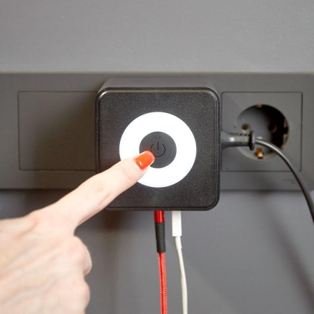 Двойник электрический Куб 16А с/з+2хUSB-A 2.4А+USB Type-C 3А с ночной подсветкой черн. Rexant 11-1252 Двойник электрический Куб 16А с/з+2хUSB-A 2.4А+USB Type-C 3А с ночной подсветкой черн. Rexant 11-1252