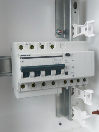 Выключатель автоматический дифференциального тока 4п 63А 300мА АД14 GENERICA MAD15-4-063-C-300