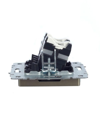 Розетка компьютерная двойн. СП RJ45 кат.5E BRITE РК10-2-БрШ механизм шампань IEK BR-K20-1-K37 Розетка компьютерная двойн. СП RJ45 кат.5E BRITE РК10-2-БрШ механизм шампань IEK BR-K20-1-K37
