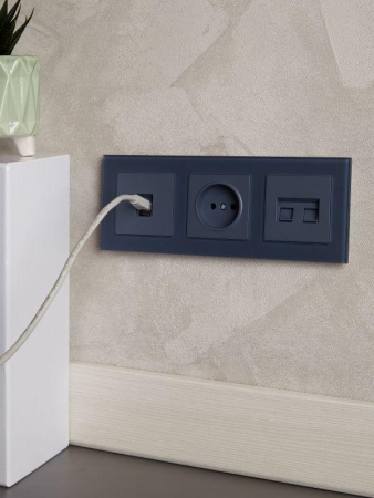 Рамка 3-м BRITE РУ-3-2-Бр стекло маренго матов. IEK BR-M32-G-31-K35