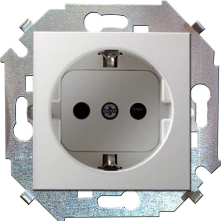 Розетка 1-м СП Simon 15 16А IP20 250В с заземл. винтов. клеммы механизм бел. Simon 1591432-030 Розетка 1-м СП Simon 15 16А IP20 250В с заземл. винтов. клеммы механизм бел. Simon 1591432-030
