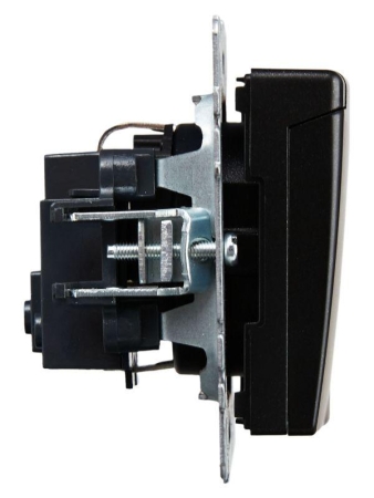 Розетка BRITE РСбш10-3-БрЧ 16А IP20 с заземл. защ. шторки с крышкой механизм черн. IEK BR-R16-16-K02