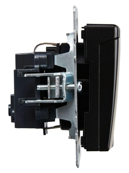 Розетка BRITE РСбш10-3-БрЧ 16А IP20 с заземл. защ. шторки с крышкой механизм черн. IEK BR-R16-16-K02