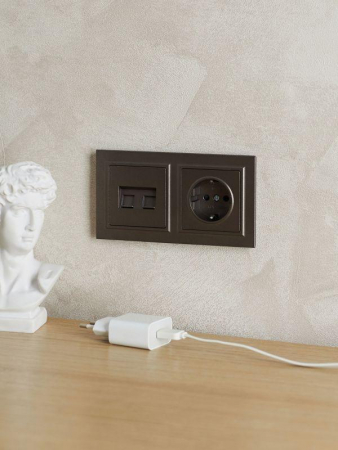 Рамка 2-м BRITE РУ-2-БрТБ бронза IEK BR-M22-K45 Рамка 2-м BRITE РУ-2-БрТБ бронза IEK BR-M22-K45
