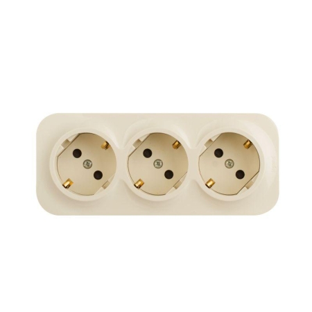 Розетка 3-м ОП Quteo 16А IP20 250В 3х2P+E с заземл. защ. шторки сл. кость IEK 782268
