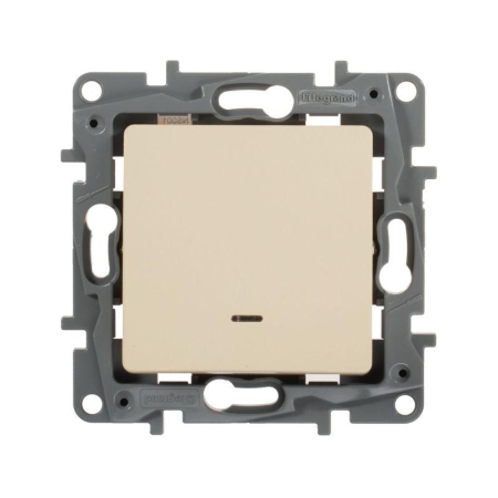 Выключатель 1-кл. СП Etika 10А IP20 250В 10AX с подсветкой/индикацией безвинтов. зажимы механизм сл. кость IEK 672303