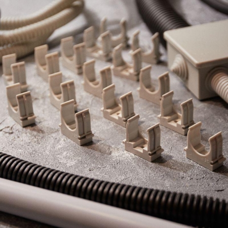 Держатель для труб (клипса) d25мм для монтажн. пистолета сер. Rexant 28-0425-1