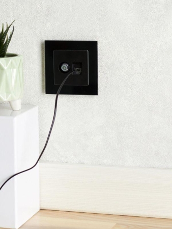 Розетка компьютерная + телевизионная 2-м Brite РТВ/РК12-БрЧ RJ45 кат.5E + TV механизм черн. IEK BR-AK20-1-K02 Розетка компьютерная + телевизионная 2-м Brite РТВ/РК12-БрЧ RJ45 кат.5E + TV механизм черн. IEK BR-AK20-1-K02