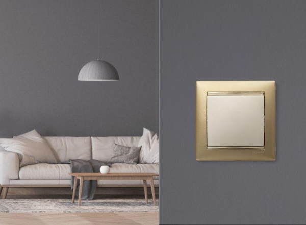 Выключатель 1-кл. СП Valena 10А IP31 250В механизм сл. кость IEK 774301 Выключатель 1-кл. СП Valena 10А IP31 250В механизм сл. кость IEK 774301