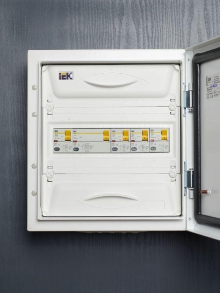 Выключатель дифференциального тока (УЗО) 2п 80А 30мА тип AC ВД1-63 KARAT IEK MDV10-2-080-030 Выключатель дифференциального тока (УЗО) 2п 80А 30мА тип AC ВД1-63 KARAT IEK MDV10-2-080-030