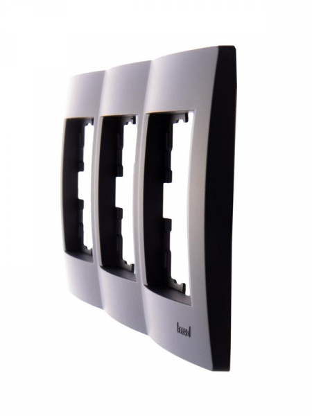 Рамка 3-м Karina горизонт. черн. бархат LEZARD 707-4200-148 Рамка 3-м Karina горизонт. черн. бархат LEZARD 707-4200-148