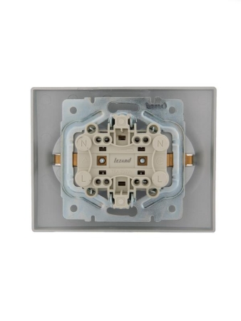 Розетка 2-м СП Karina с заземл. термопласт матов. серебр. LEZARD 707-4300-127B Розетка 2-м СП Karina с заземл. термопласт матов. серебр. LEZARD 707-4300-127B