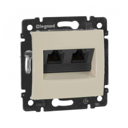 Розетка компьютерная 2-м СП Valena RJ45 кат.5E UTP на захватах механизм сл. кость Leg 774131 Розетка компьютерная 2-м СП Valena RJ45 кат.5E UTP на захватах механизм сл. кость Leg 774131