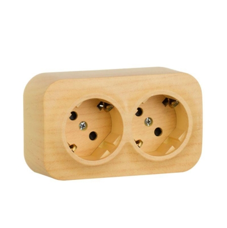 Розетка 2-м ОП Quteo 16А IP20 250В 2х2P+E с заземл. защ. шторки дерево IEK 782287